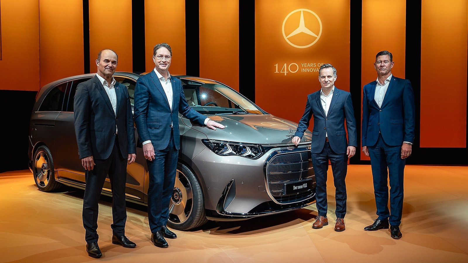 مرسيدس-بنز في مواجهة عاصفة التباطؤ الصيني.. استراتيجية التكيف الفاخر ومراهنات الربع الثاني