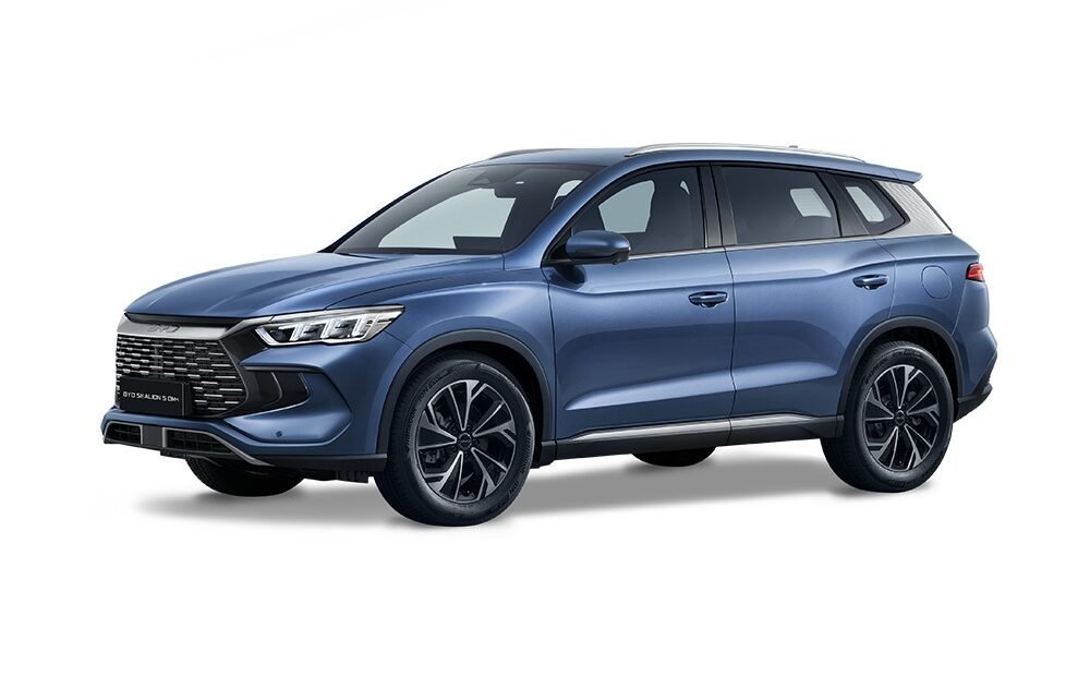 سيارة BYD SEALION 5 بلقطة أمامية ثلاثة أرباع من الموقع الرسمي في السعودية