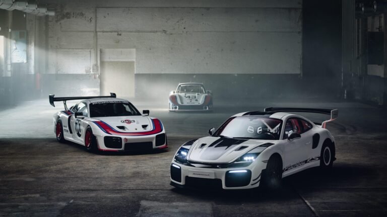 سيارة Porsche Flachbau RS الفريدة من برنامج Sonderwunsch في لقطة أمامية ثلاثة أرباع