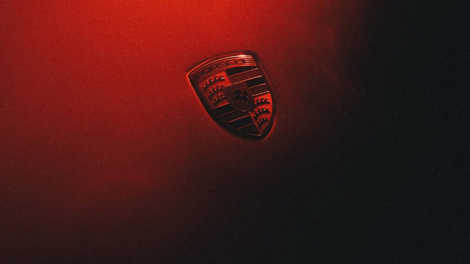 تفصيل رسمي من Porsche لمشروع Mission S على منصة العرض قبل الكشف